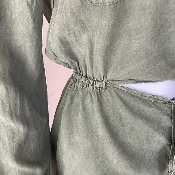 - Sanctuary Military Style Open
Abdomen Shirt Dress Size:XS - Picture 7 of 17